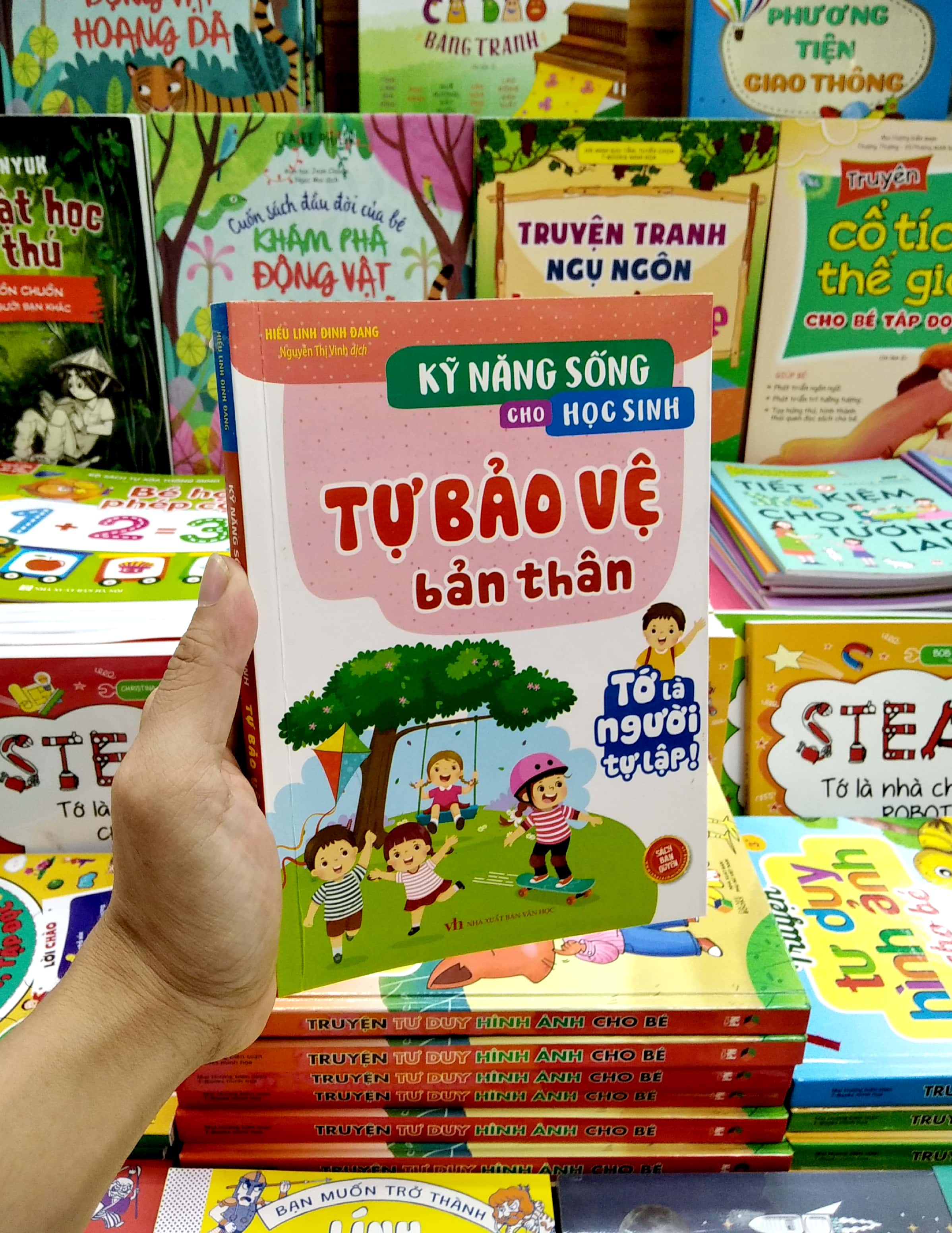 Bộ Kỹ Năng Sống Cho Học Sinh - Tự Bảo Vệ Bản Thân - Ảnh 7