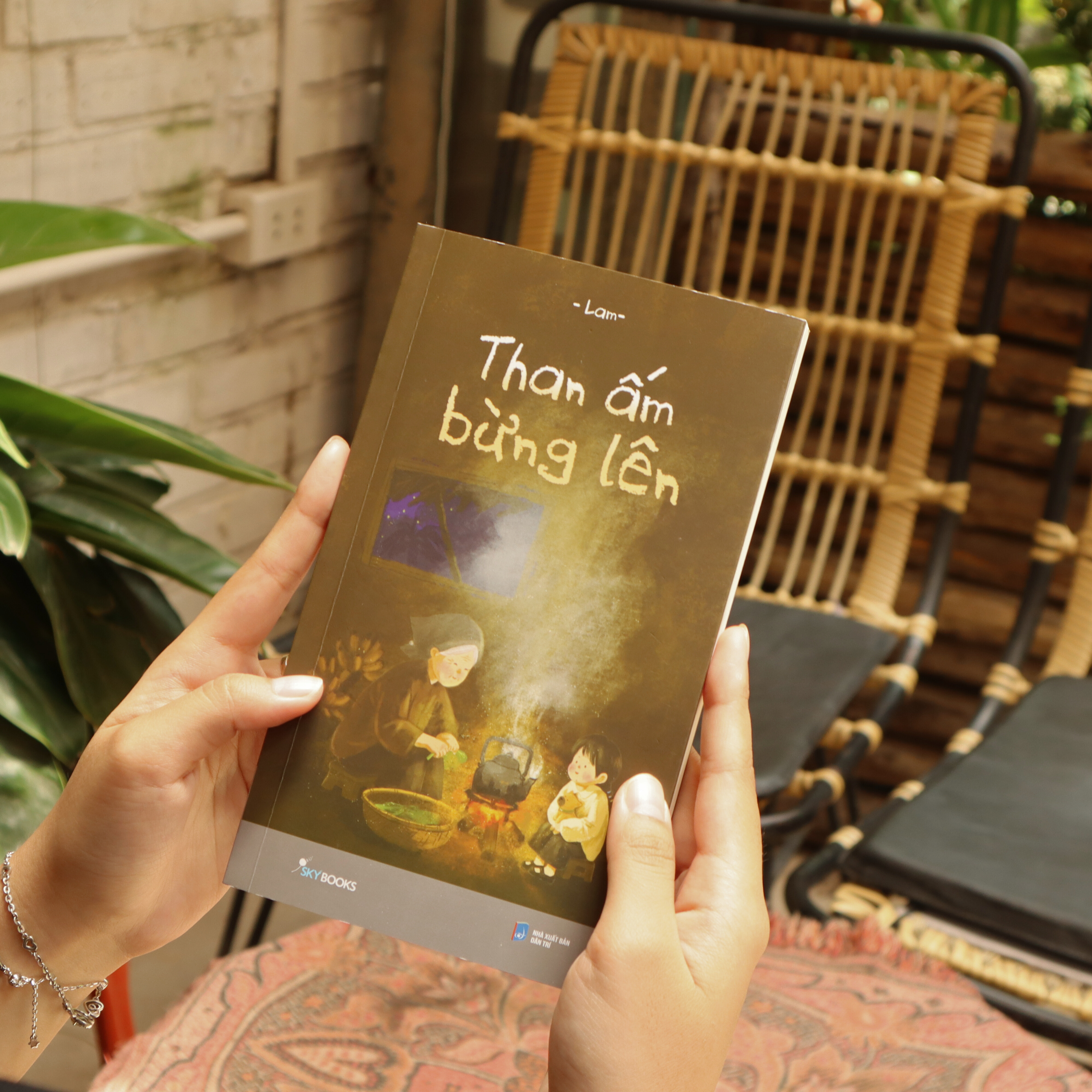 Bộ Than Ấm Bừng Lên - Ảnh 3